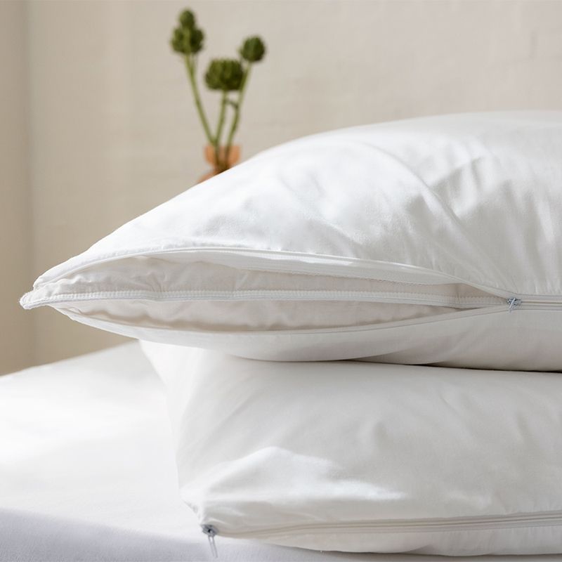 White Queen Size Hotel Collection Plain Pillow Protectors Zipper Set of 2 